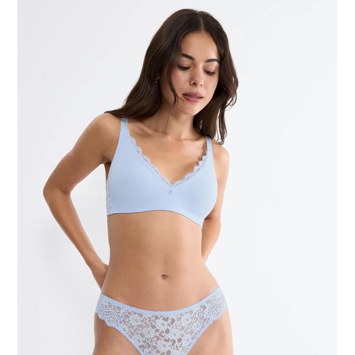 Actual product image Triumph Bügelloser BH Amourette (Single pack, 90 E)