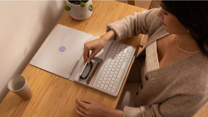 Produktbild Logitech Casa Pop-Up Desk (CH, Universal)