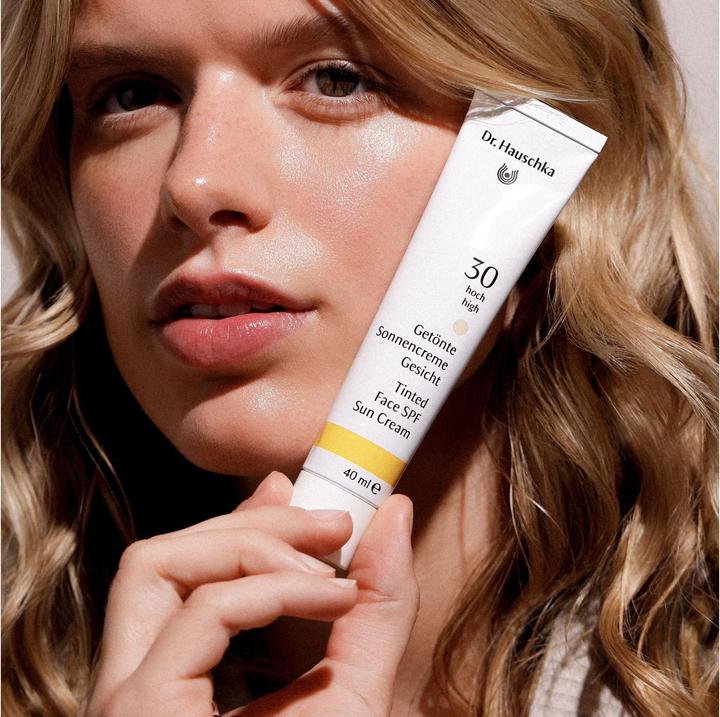 Image du produit Dr. Hauschka crème solaire pour le visage teintée SPF30 crème (Crème solaire visage, SPF 30, 40 ml)