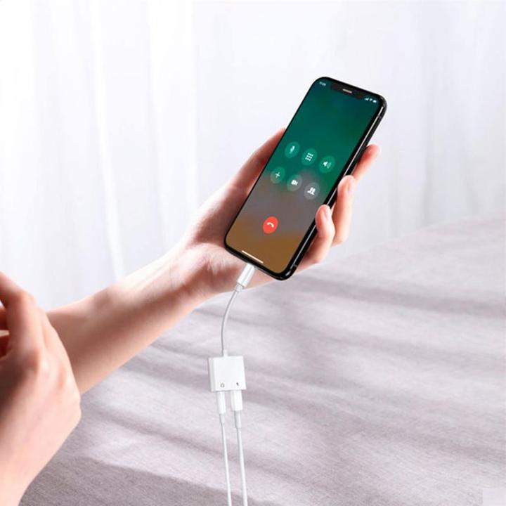 Produktbild Joyroom Apple 3.5mm Audio Power Converter And Lightning Port (3.5mm Klinke, Lightning)