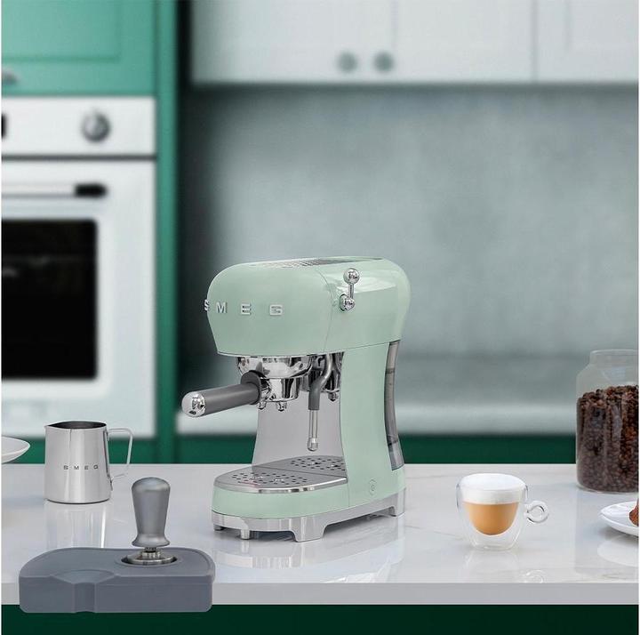 Actual product image Smeg ECF02PGEU Portafilter espresso/coffee machine Pastel green