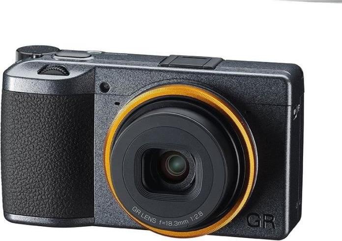 Produktbild RICOH Gr III (18.3mm, 24.24 Mpx, APS-C / DX)