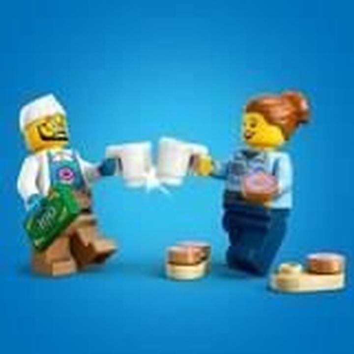 Actual product image LEGO Donut Truck (60452, LEGO City)