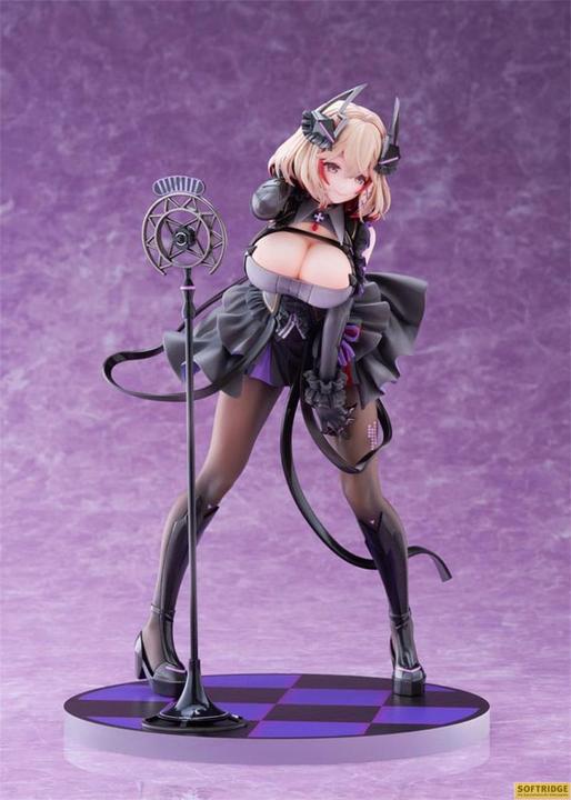 Actual product image Golden Head Azur Lane Statue 1/6 Roon Muse 28 cm