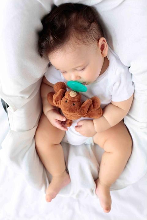 Produktbild Minikoioi SLEEP BUDDY Schlaf Kuscheltier mit Schnuller Braunbär Moi (24 cm)