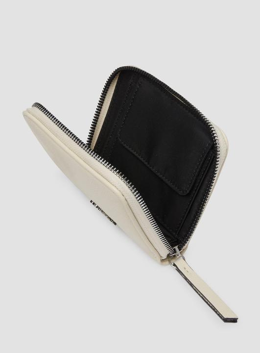 Actual product image S.Oliver Portemonnaie Handliches Portemonnaie mit Kartenslots und Reissverschlussfach