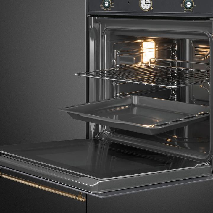 Produktbild Smeg Cortina Einbau Multifunktionsbackofen 60 cmmit SoftClose und Pyrolyse