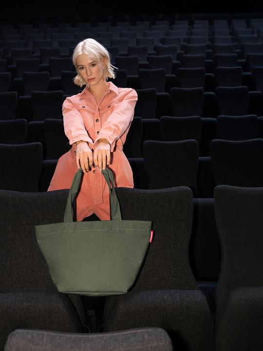 Actual product image reisenthel Tasche Shopper M Dark Matcha