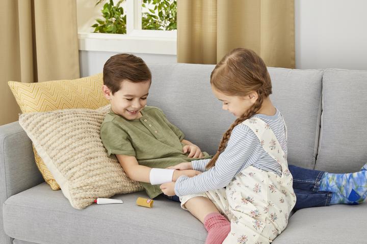 Actual product image MGA Little Tikes First Aid Kit