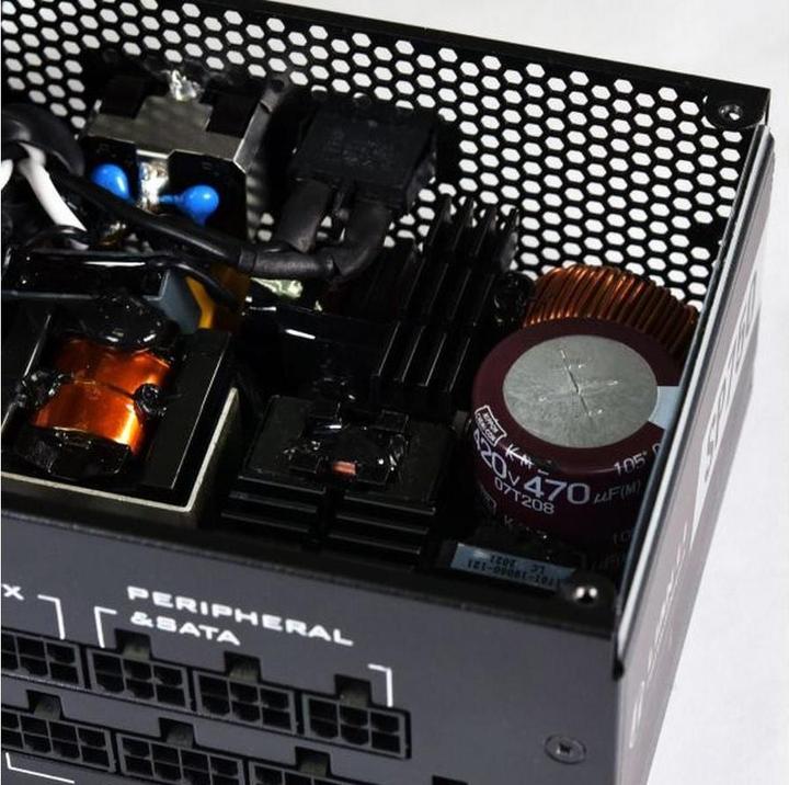 Image du produit Lian-Li SP750 (750 W)