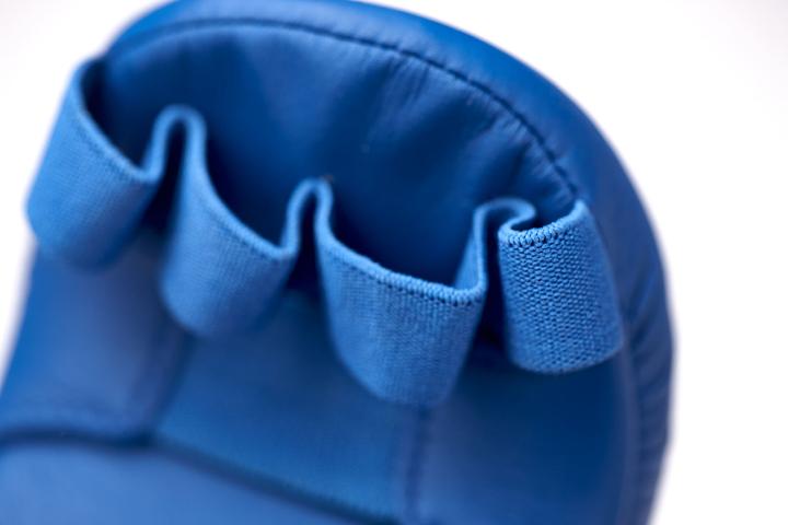 Actual product image Ju-Sports Karate hand guard blue with thumb (XL)