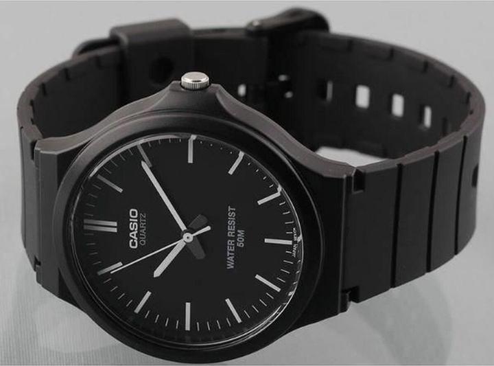 Productafbeelding Casio MW-240-1E2V (Analoog horloge, 43.60 mm)