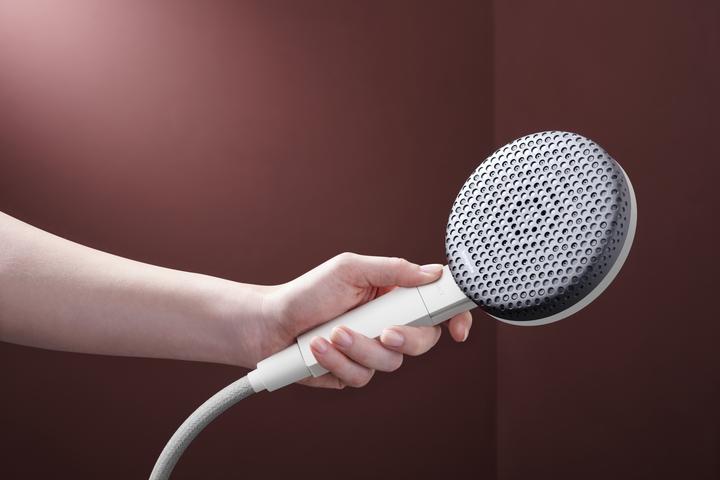 Produktbild hansgrohe Runde Handbrause mit 3 Strahlarten, Anti-Kalk und extra grosser Duschfläche (3 Strahlarten, 10.30 l/min)