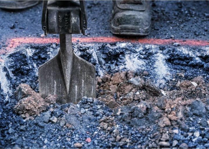 Produktbild Bosch Professional Zubehör PRO HEX 28-4C Spatmeissel, gerundet, 135 x 400 mm (135 mm)