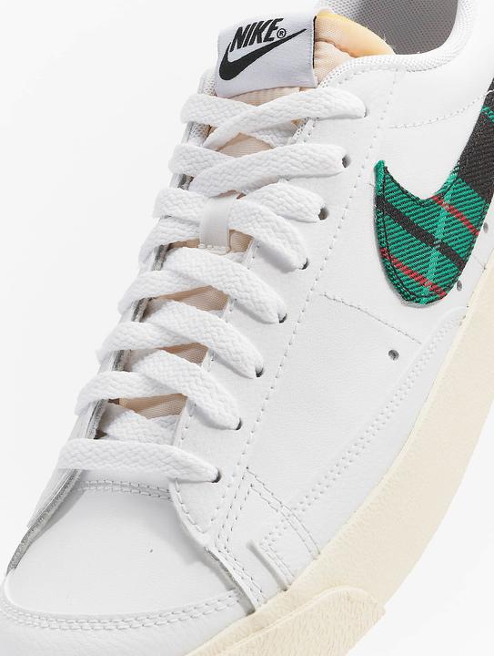 Image du produit Nike Blazer Low '77 Premium chaussures - 88733 (41)