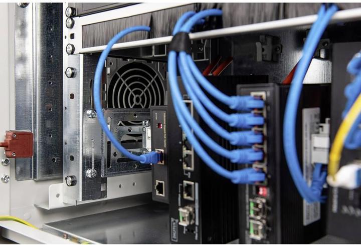 Actual product image Digitus 483 mm (19") DIN Rail Holder, 4U
