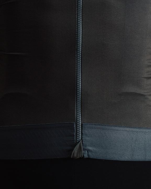 Actual product image Isadore Alternative (M)