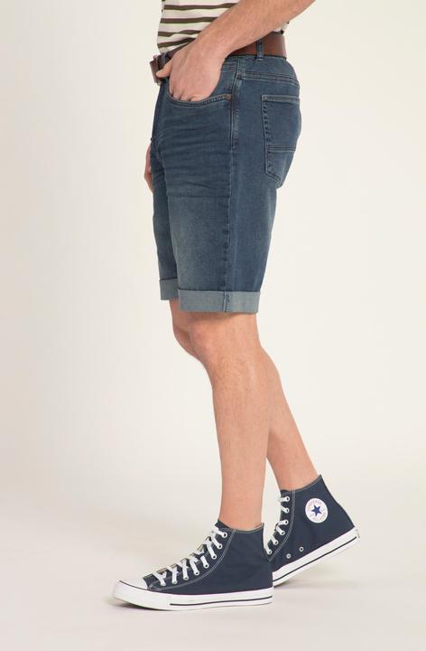 Image du produit JP1880 Bermuda en jean ultra-léger. Coupe Regular Fit, 5 poches. Disponible jusqu'au 74. (56)