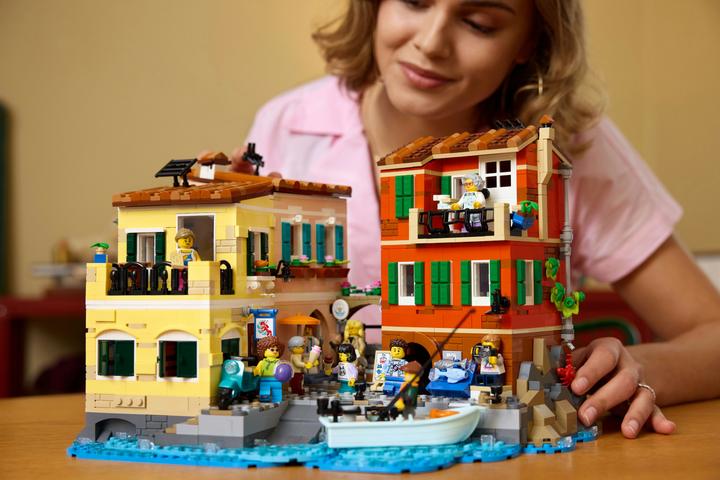 Produktbild LEGO (R) IDEAS 21359 (21359, LEGO Ideas)