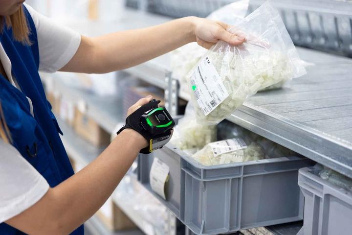 Produktbild Datalogic Handrückenscanner CODIScan Std.Range (HS7600SR) (1D-Barcodes, 2D-Barcodes, QR-Code)