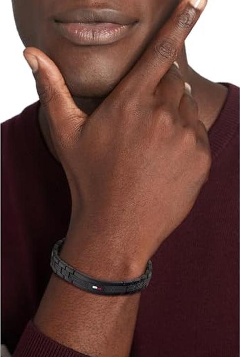 Actual product image Tommy Hilfiger NadÄasovÃ½ ÄernÃ½ nÃáramek pro muÅ¾e Homme 2790420 (0.03 cm, Stainless steel with IP coating)