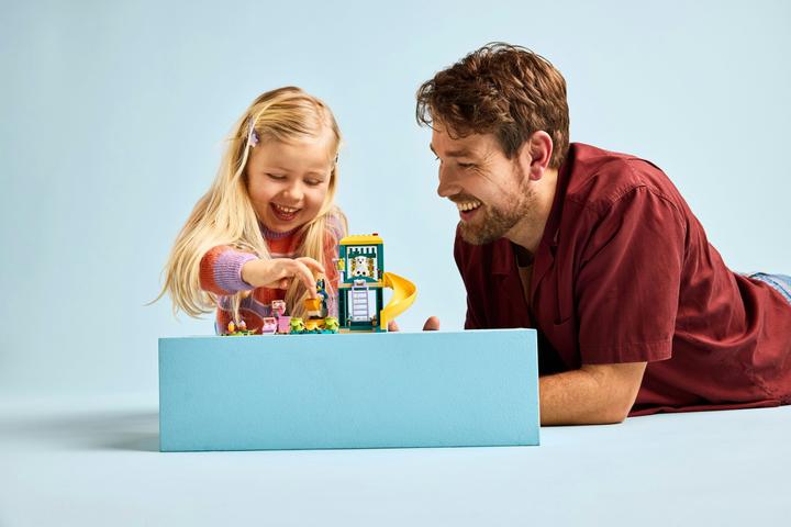 Produktbild LEGO Bluey und Chloe auf dem Spielplatz (11201, LEGO Bluey)