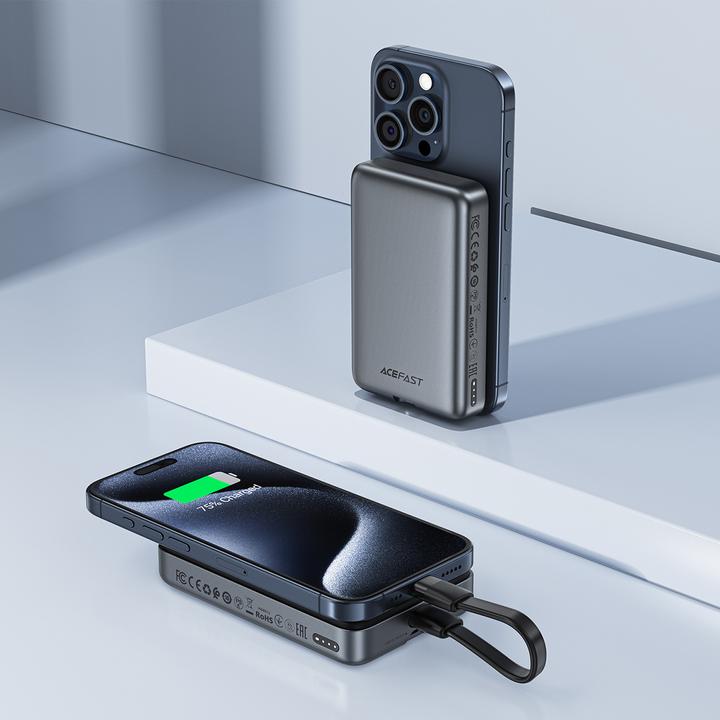 Actual product image Acefast Powerbank M10 Magnetic 2x USB-C PD 30W with 15W Inductive Charging and USB-C Cable - Black (10000 mAh, 30 W, 37 Wh)