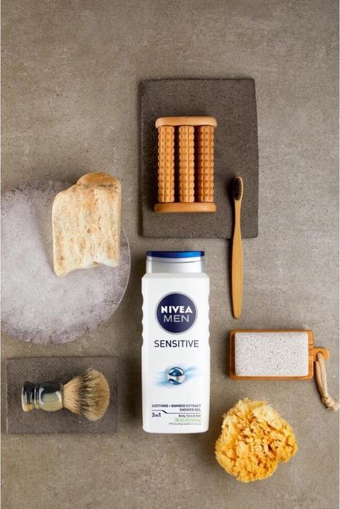 Actual product image NIVEA MEN for Men Pflegedusche Sensitive (250 ml)