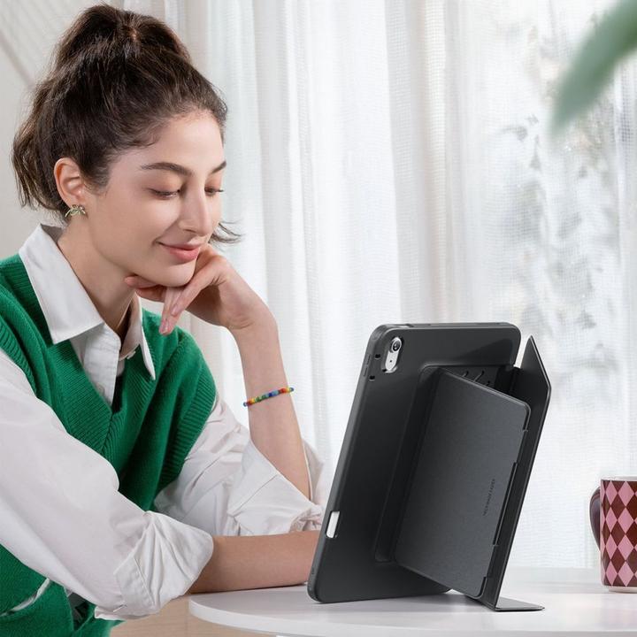 Actual product image ESR Flip Hybrid (Apple iPad 2022 (10th Gen))