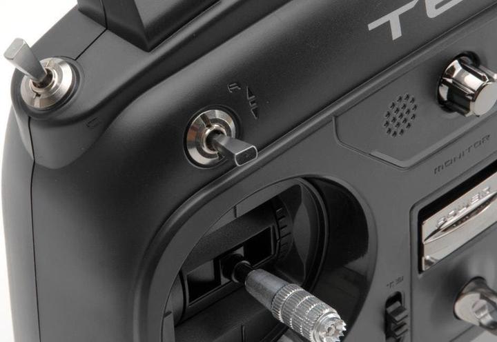 Produktbild Futaba T6K-R3006SB-2.4G Mode 2 ohne Akku / Lader