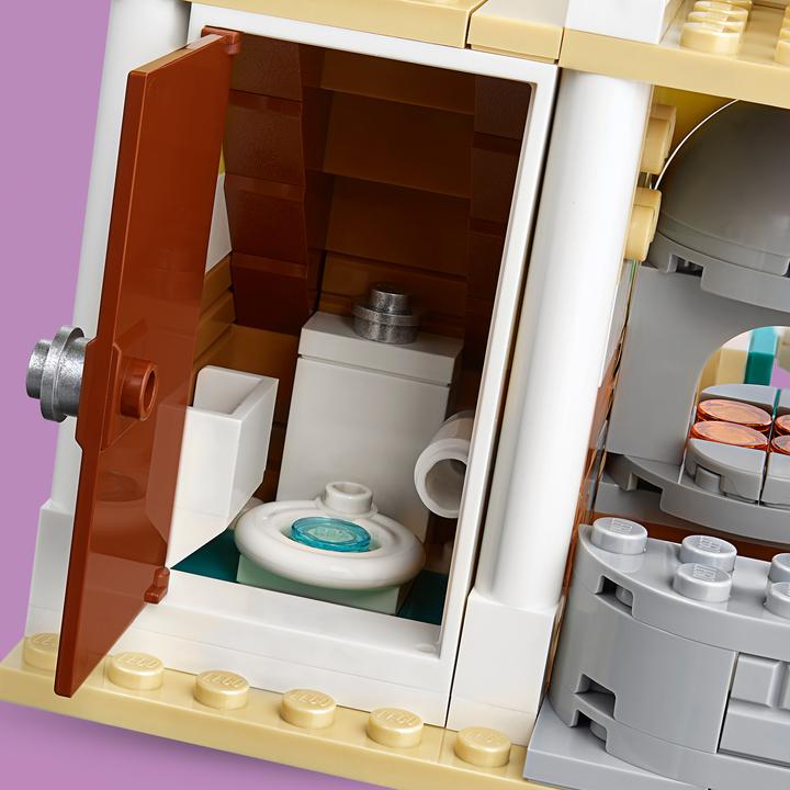 Actual product image LEGO Heartlake City Restaurant (41379, LEGO Friends)