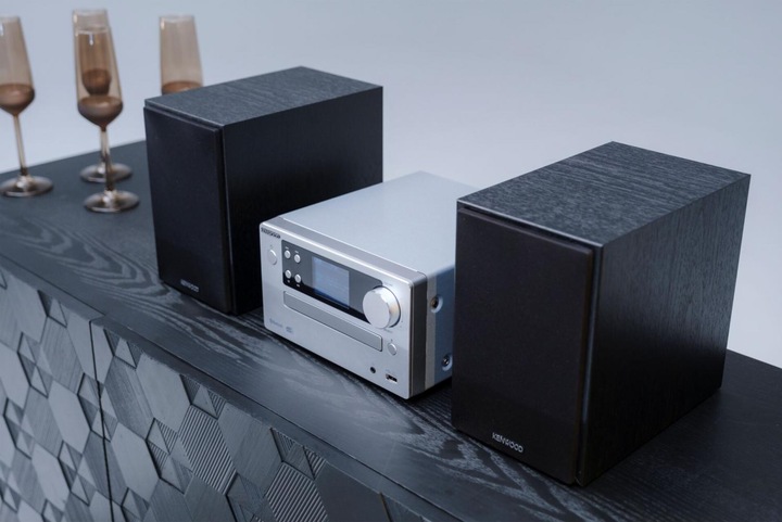 Actual product image Kenwood M-725 DAB (Bluetooth, CD player, 1x 50 W)