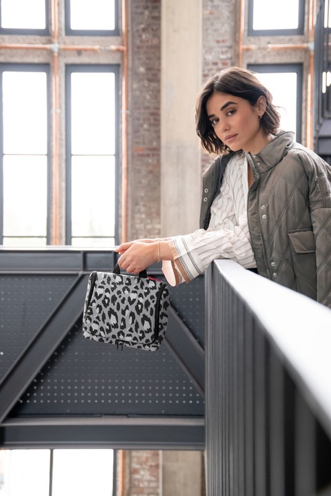 Produktbild reisenthel toiletbag XL leo nero (4 l)