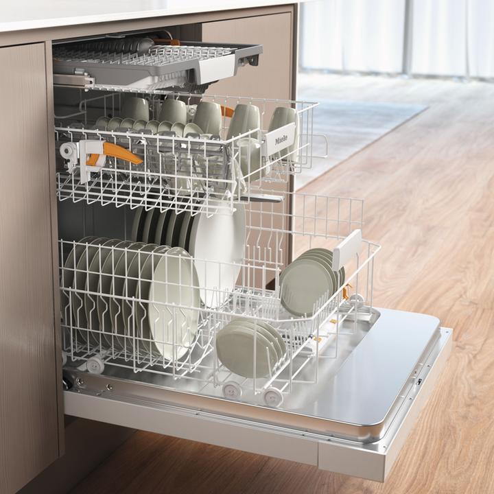 Actual product image Miele Dishwasher 12649220 Brilliant white