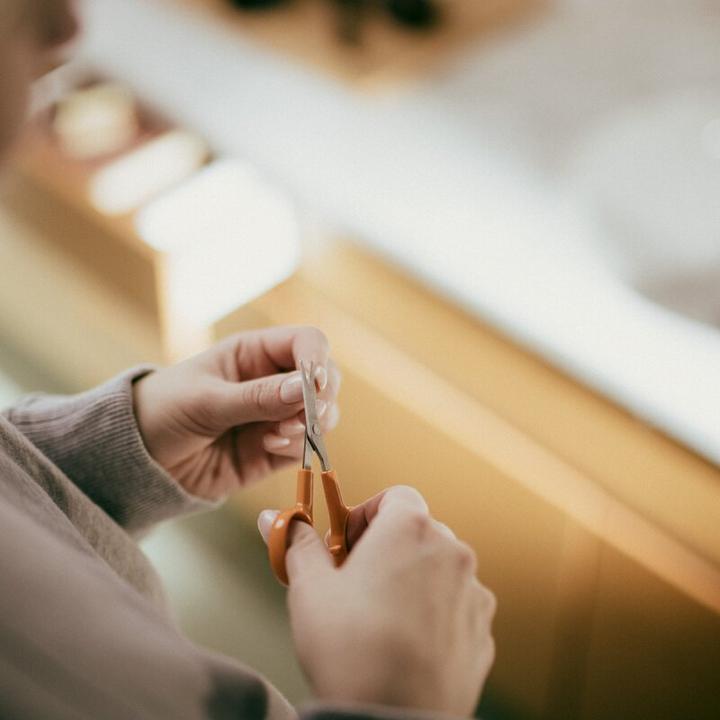 Actual product image Fiskars Manicure scissors, Rounded tips, Total length: 10 cm, Quality steel/plastic, Classic