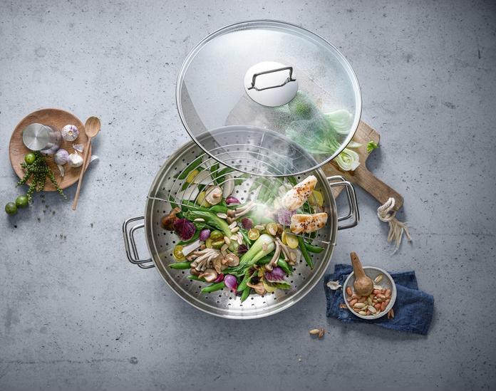 Produktbild WMF Wok Set 4tlg Wokpfanne 36cm 4,5l Glasdeckel Induktion Edelstahl (36.36 cm, Wok Pfanne, Edelstahl)