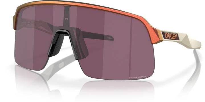 Actual product image Oakley Glasses Sutro Lite Matte Red Gold Colorshift / Prizm Road Black (Matte Red Gold Colorshift, Prizm Road Black)