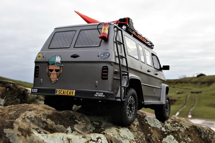 Actual product image Carisma SCA-1E PRAIRIE WOLF CLEAR BODY SET ( 324WB)