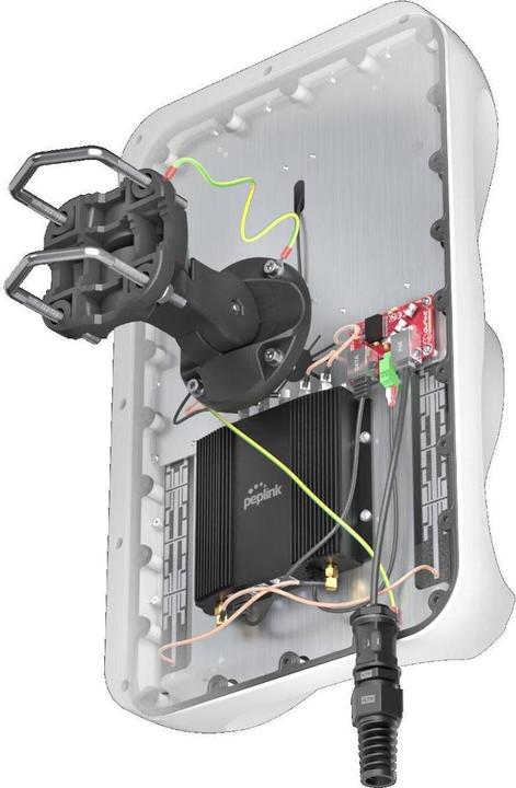 Actual product image Quwireless QuMax for Peplink MAX BR1 Pro 5G CAT-20 (Antenna adapter)