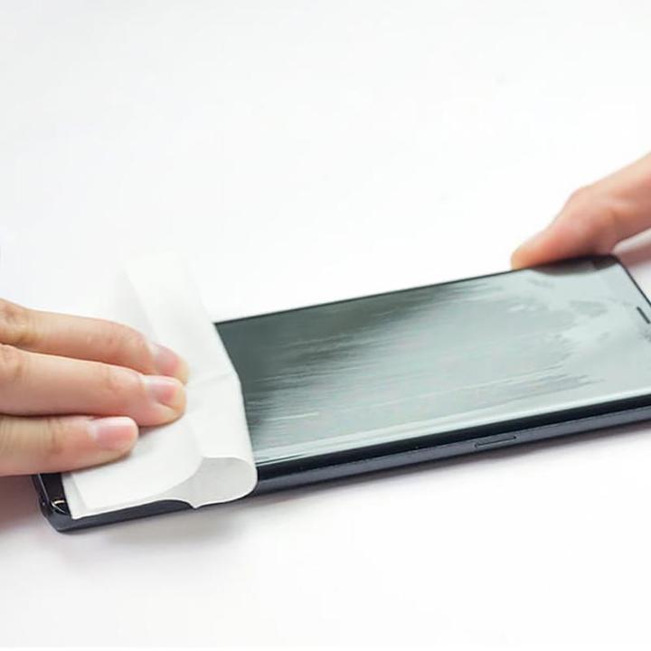 Actual product image Spigen Glass.tR Nano Liquid (1 Piece, Samsung Galaxy S9)