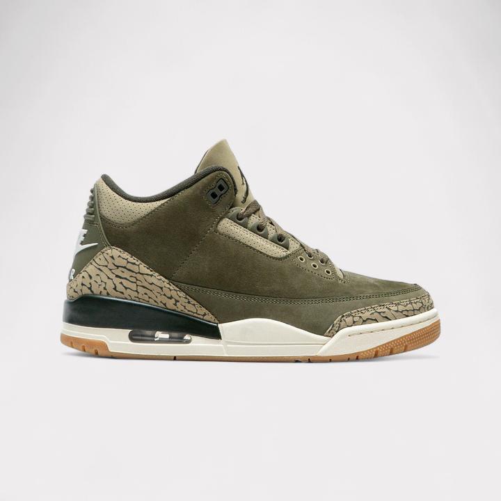 Neutral Olive, Sail, Sequoia, Total Crimson, Medium Olive