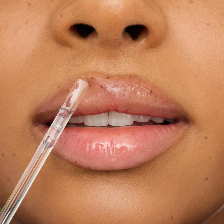 Immagine prodotto essence what the fake! GLASS SHINE PLUMPING LIP FILLER (01 Oh So Glassy)