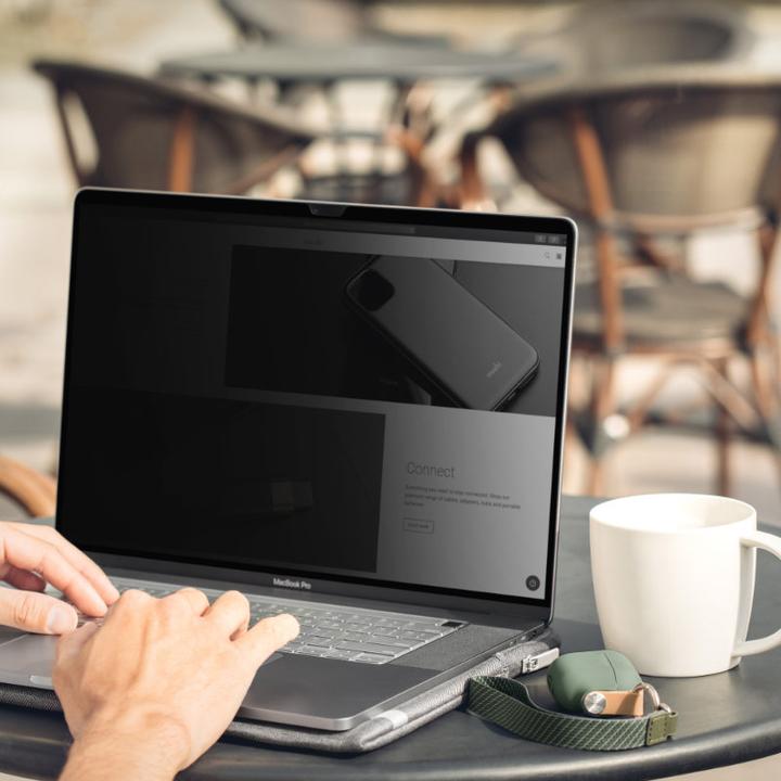 Produktbild Moshi Umbra Privacy Displayschutzfolie fur MacBook Air 13 (19.69")