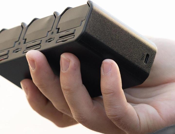 Actual product image Jupio PR1ME Tri Charge EN-EL15 (Camera battery charger)
