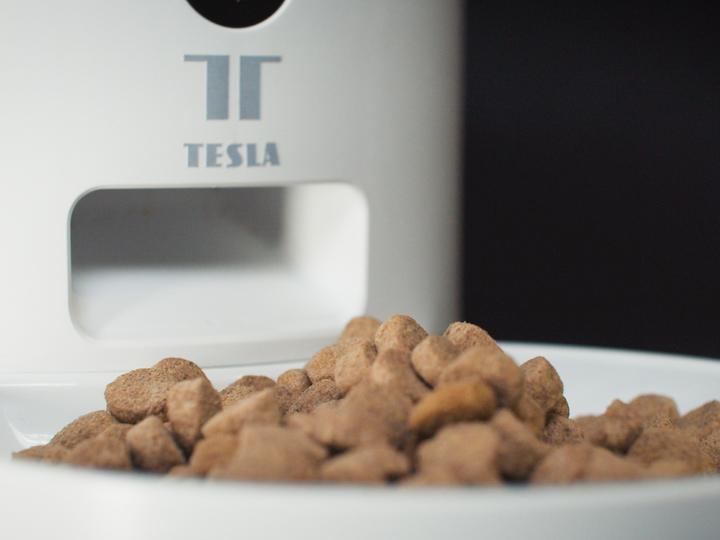 Actual product image Tesla Smart Pet Feeding Camera (4 l)