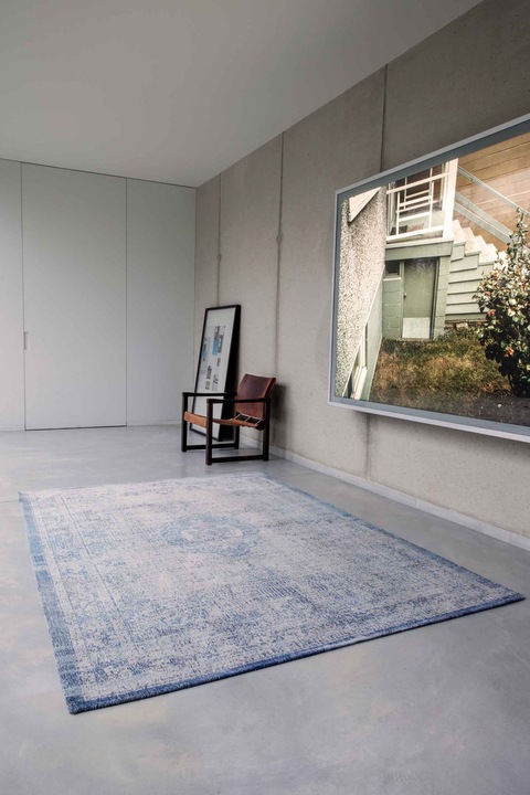 Produktbild Louis de Poortere Fading World Medallion (280 x 390 cm)