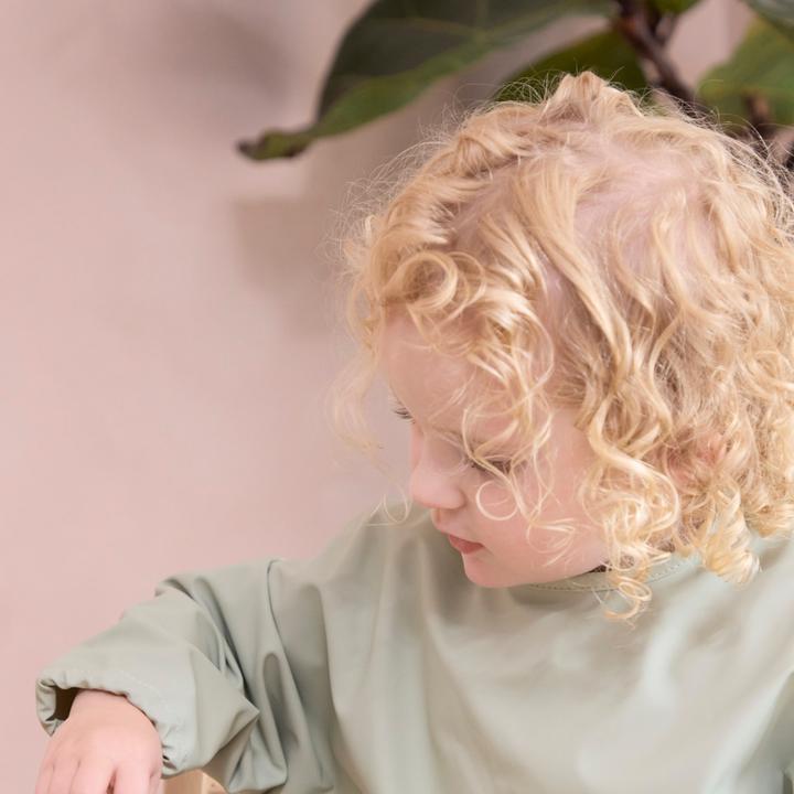 Actual product image Filibabba Bib with sleeves (6 months)