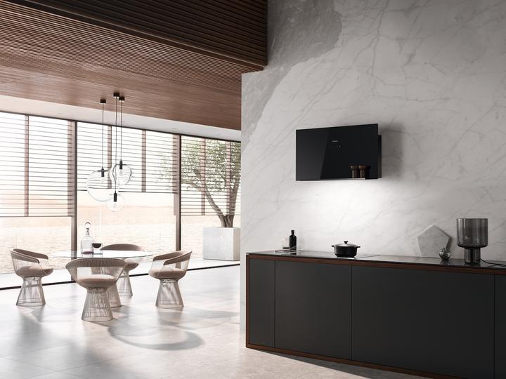Produktbild Miele Dunstabzugshaube DA 9092 W Screen Obsidianschwarz (Wandhaube)