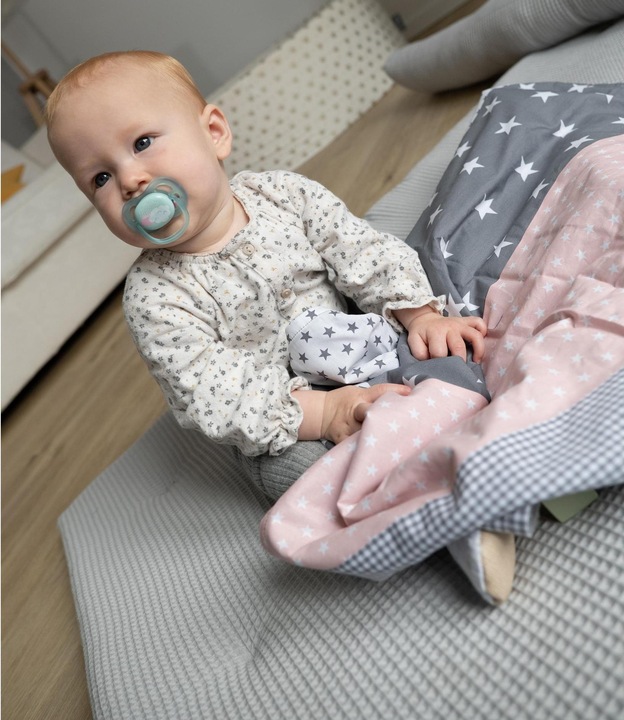 Produktbild Ullenboom Kuscheldecke Sterne rosa grau 70 cm x 100 (70 x 100 cm)