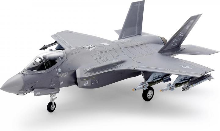 Actual product image Tamiya 1:72 I/T F-35A Lightning II